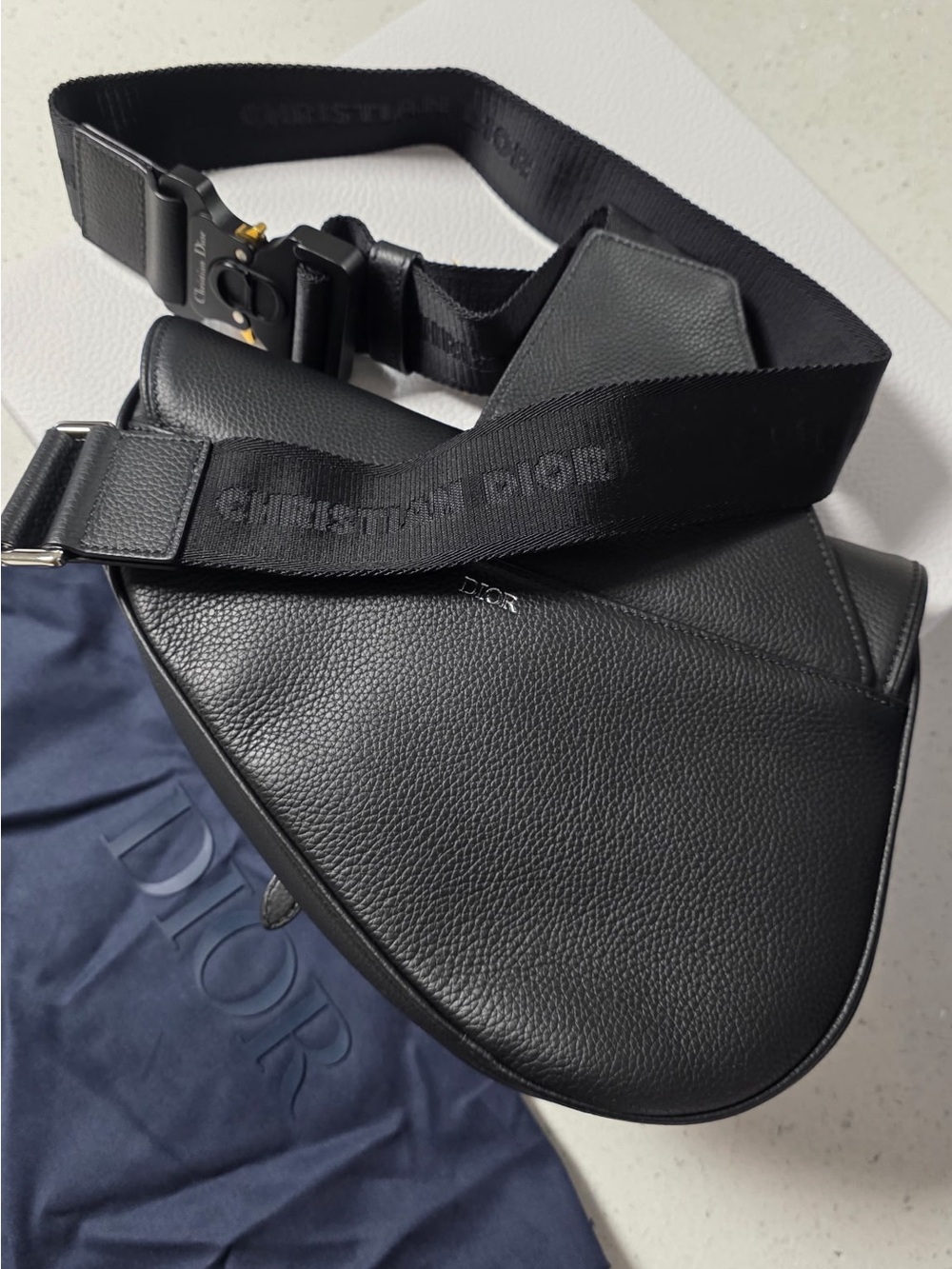 Dior Black Saddle Shoulder Bag - Picture 4 of 5